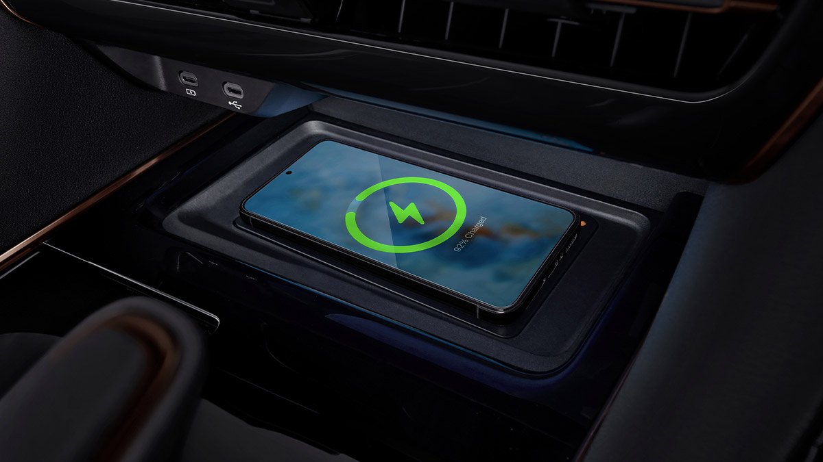 Alphard — Wireless Charger