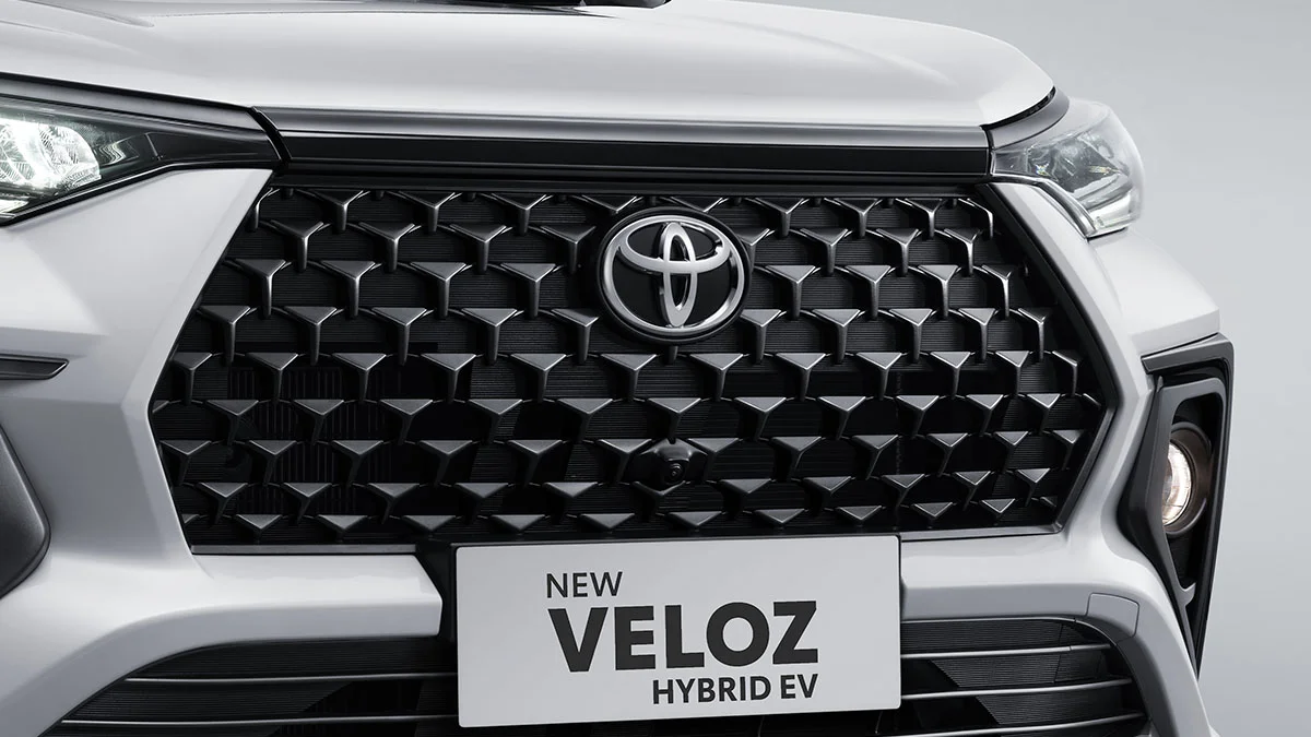Veloz Hybrid — New Front Grille