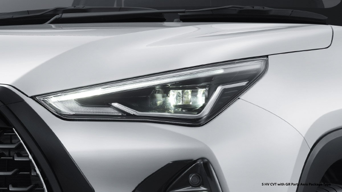 Yaris Cross — Blazing LED Headlamp with DLR